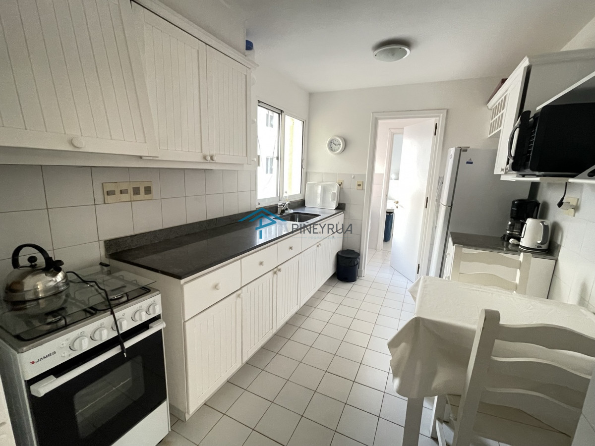 Apartamento ID.169 - APARTAMENTO EN VENTA SOBRE LA BRAVA, EDIFICIO PINARES DE LA BARRA 