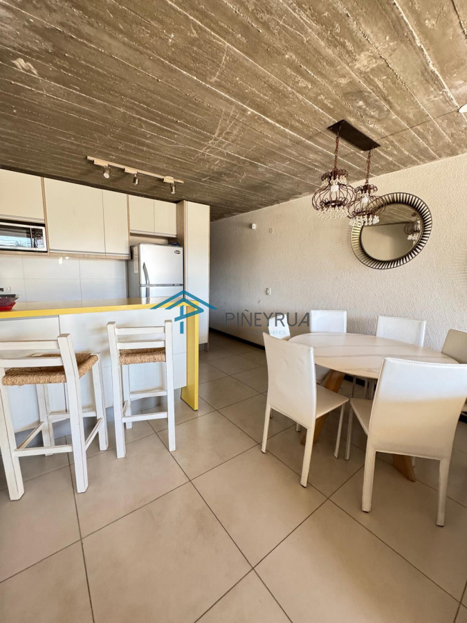 EN VENTA EDIFICIO BRISAS UNIDAD 04 3 DORMITORIOS