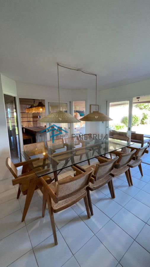 APARTAMENTO EN VENTA EN MANANTIALES, PRIMERA LINEA 3 DORMITORIOS