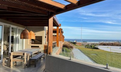 PALCOS DE LA POSTA 04 APARTAMENTO EN VENTA FRENTE AL MAR EN LA BARRA