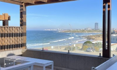 PALCOS DE LA POSTA 203 EXCELENTE APARTAMENTO EN VENTA FRENTE AL MAR 2 DORM