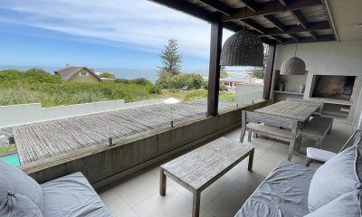 APARTAMENTO EN VENTA EN LA BARRA CON VISTA AL MAR 3 DORMITORIOS