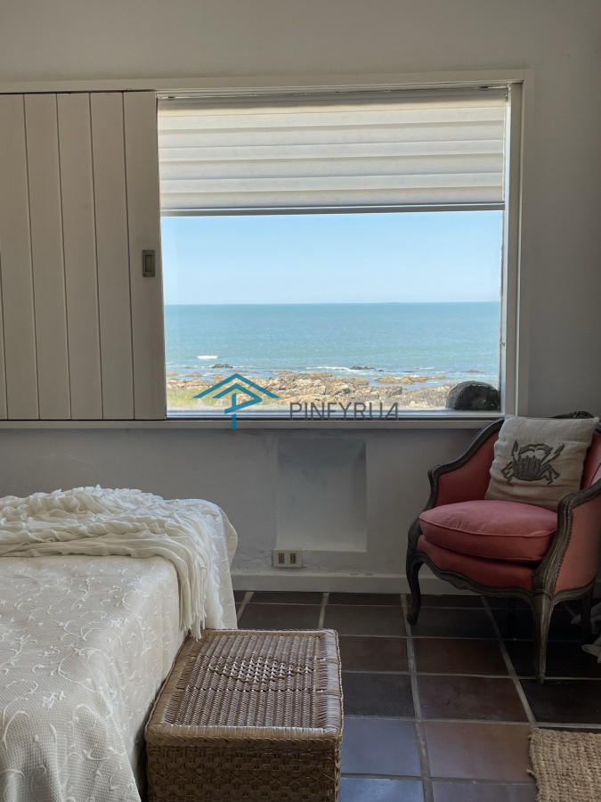 Casa ID.97 - PROPIEDAD EN VENTA CON EXCELENTE UBICACIÓN FRENTE A LA PLAYA EN LA BARRA