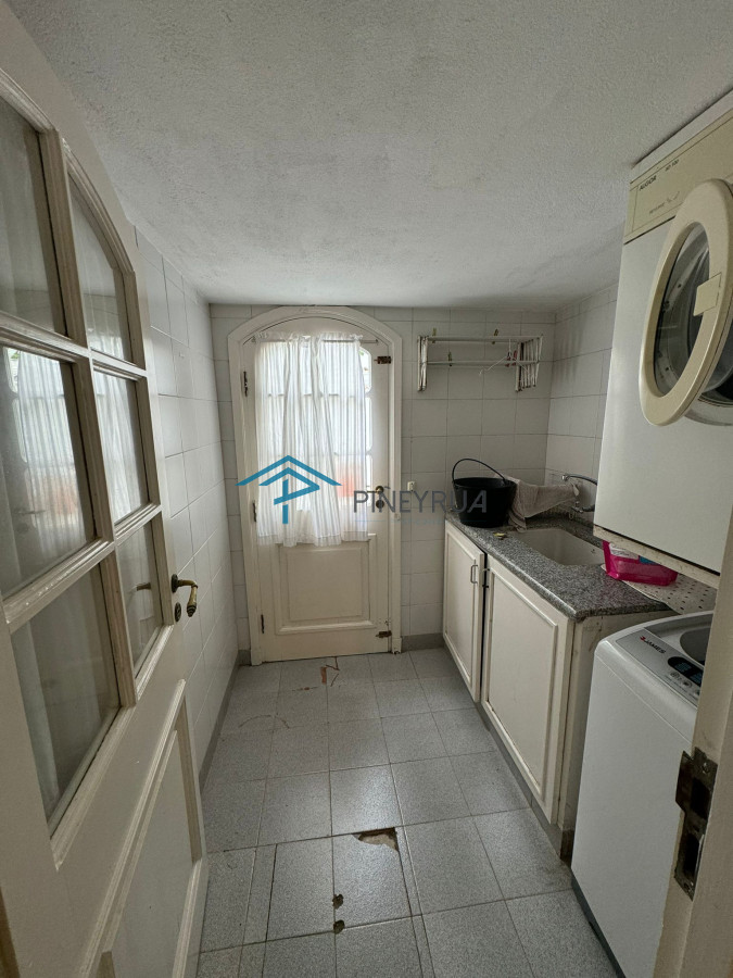 Casa en venta en La Barra 4 dormitorios mas dependencia de servicio