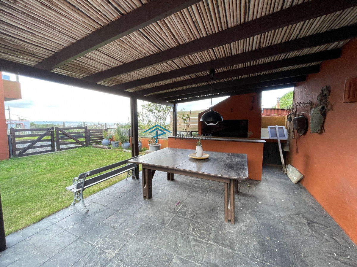 Casa ID.177 - EN VENTA, PROPIEDAD EN ALTOS DE PUNTA PIEDRAS 4 DORMITORIOS