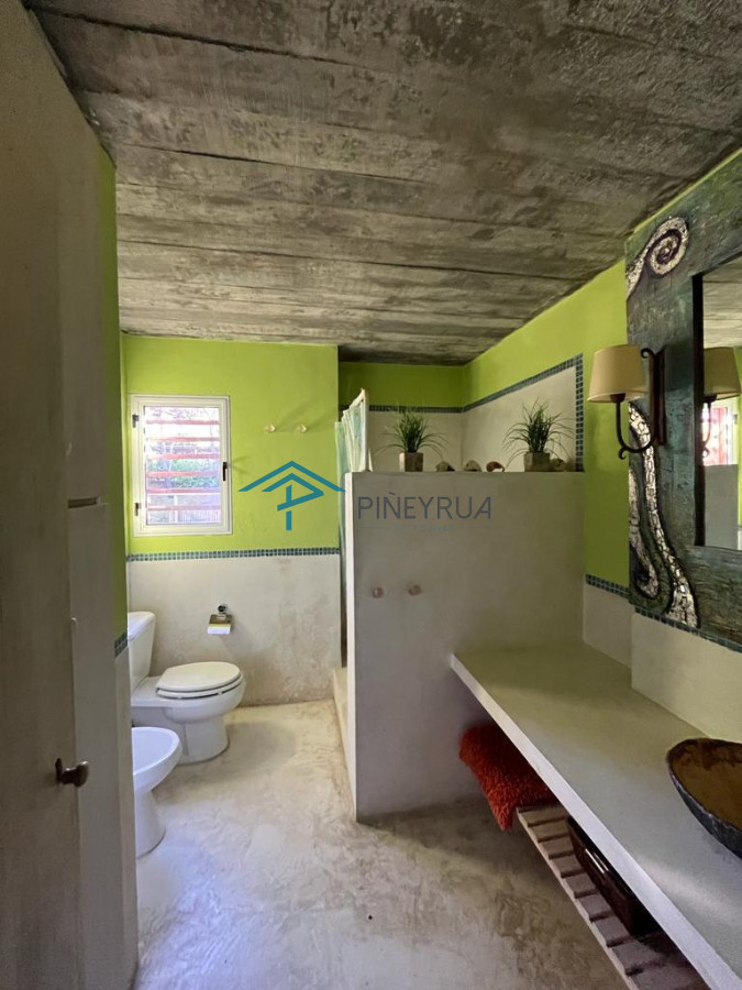 Casa ID.72 - DESTACADA PROPIEDAD EN VENTA EN MONTOYA 4 DORMITORIOS