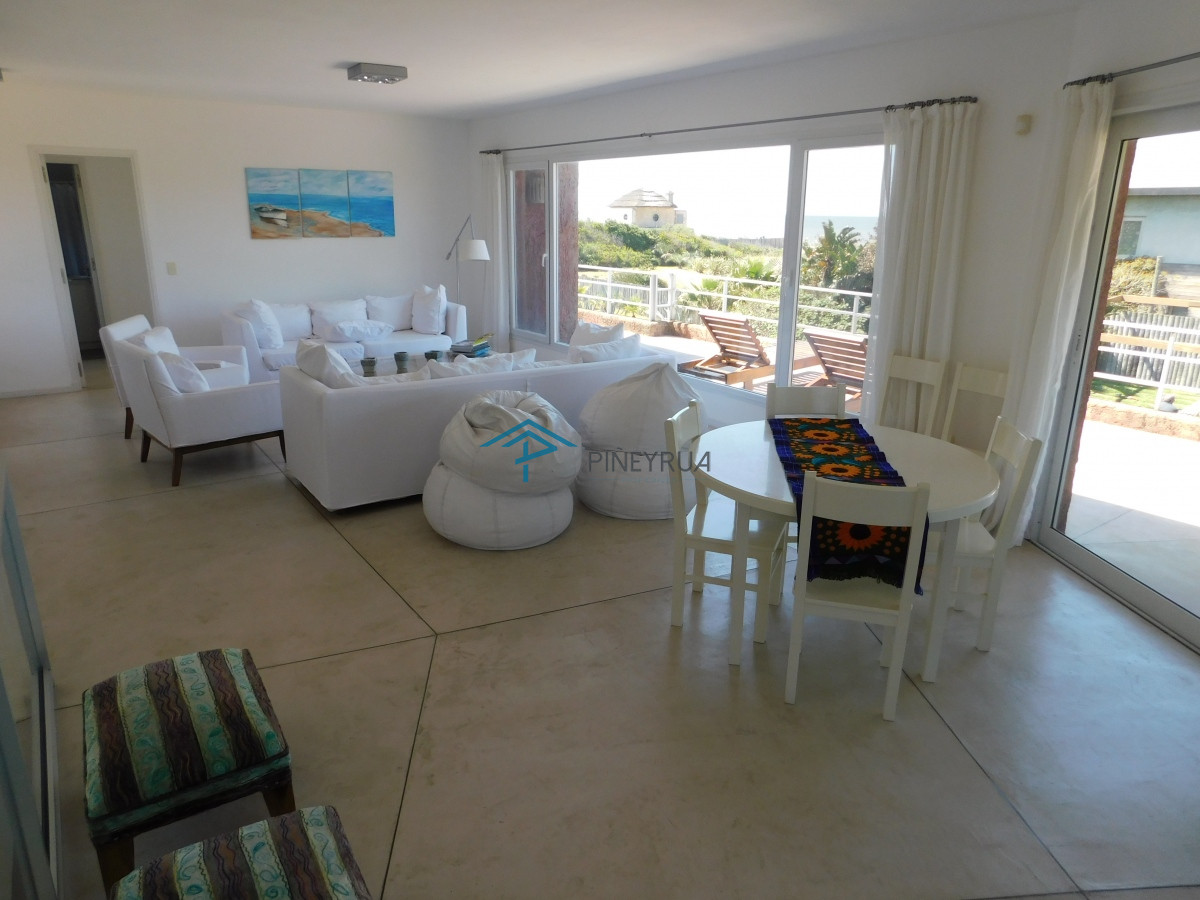 Casa ID.248 - CASA EN ALQUILER TEMPORARIO EN PUNTA PIEDRAS 5 DORMITORIOS