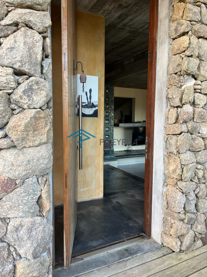 Casa ID.72 - DESTACADA PROPIEDAD EN VENTA EN MONTOYA 4 DORMITORIOS