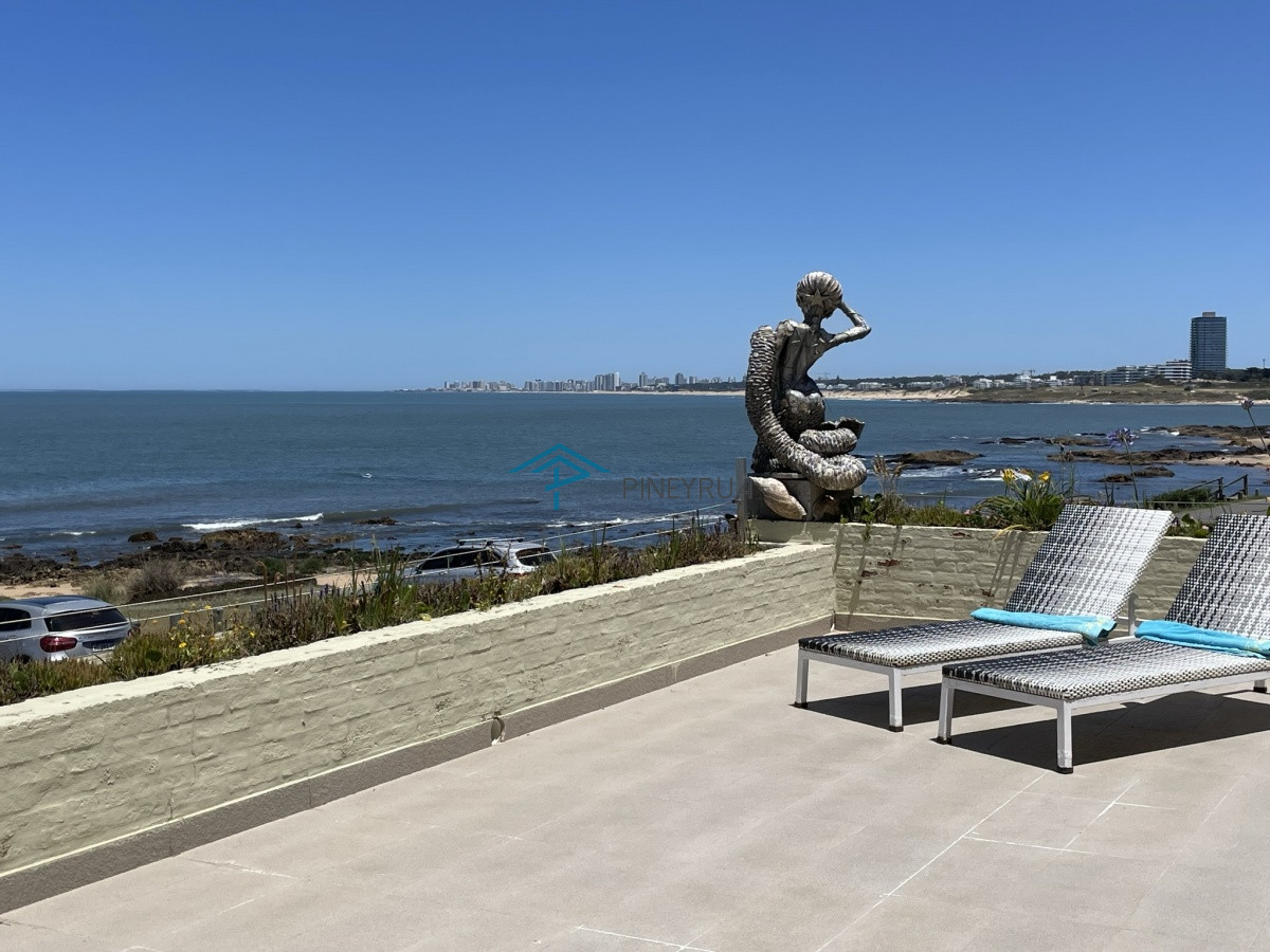 Casa ID.97 - PROPIEDAD EN VENTA CON EXCELENTE UBICACIÓN FRENTE A LA PLAYA EN LA BARRA