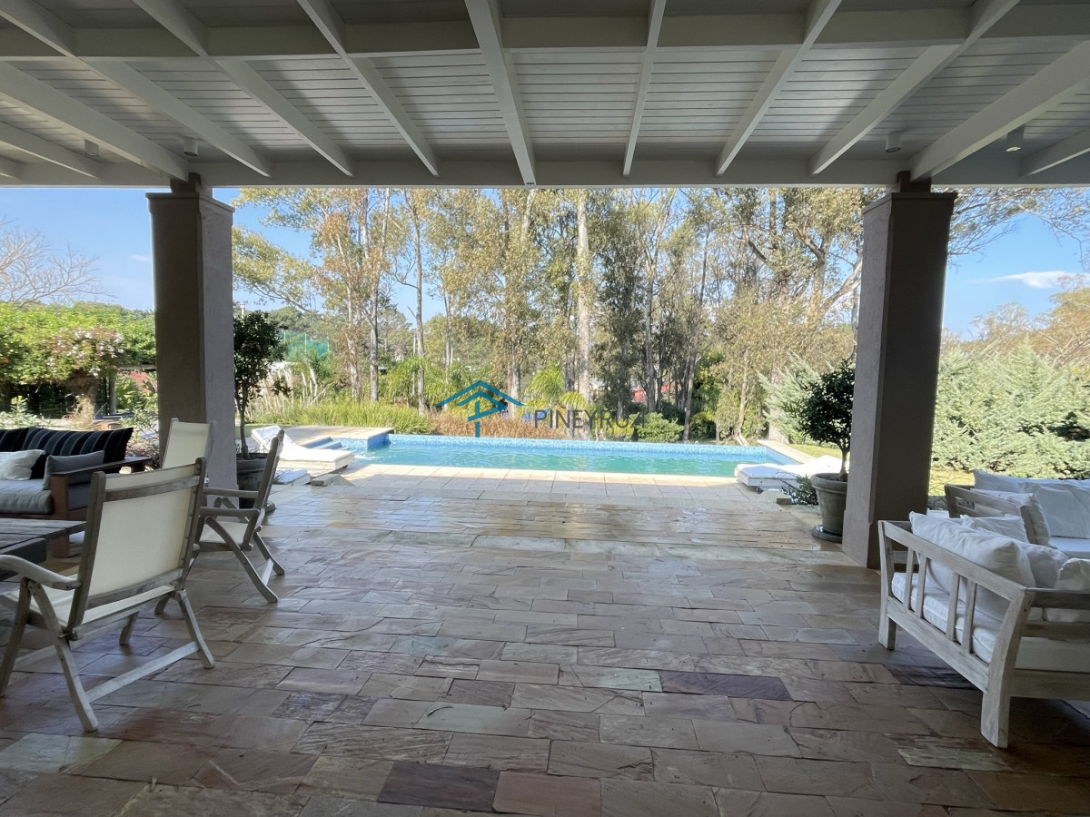 Casa ID.212 - ESPECTACULAR PROPIEDAD EN VENTA EN EL CLUB DE LA BARRA 