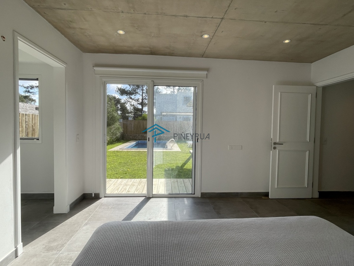 Casa ID.106 - EN VENTA CASA A ESTRENAR EN LA BARRA 3 DORMITORIOS Y PISCINA