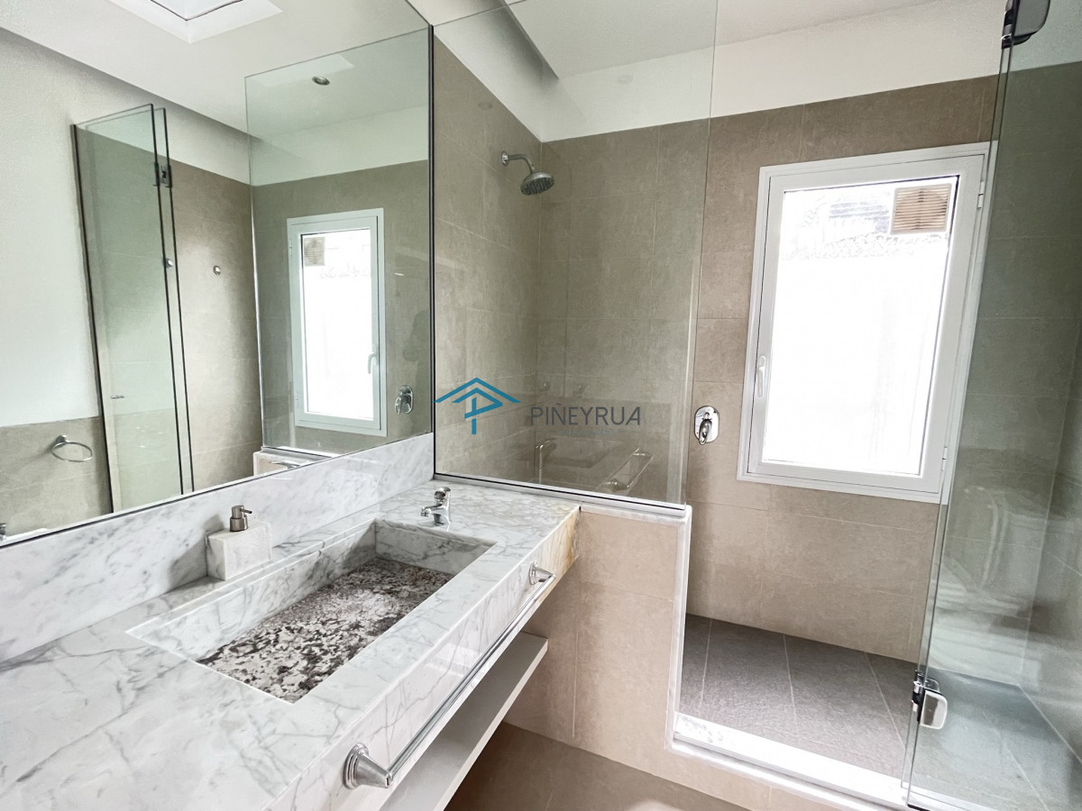 Casa ID.193 - EN VENTA EXCELENTE PROPIEDAD EN LA POSTA DEL CANGREJO 3 DORMITORIOS