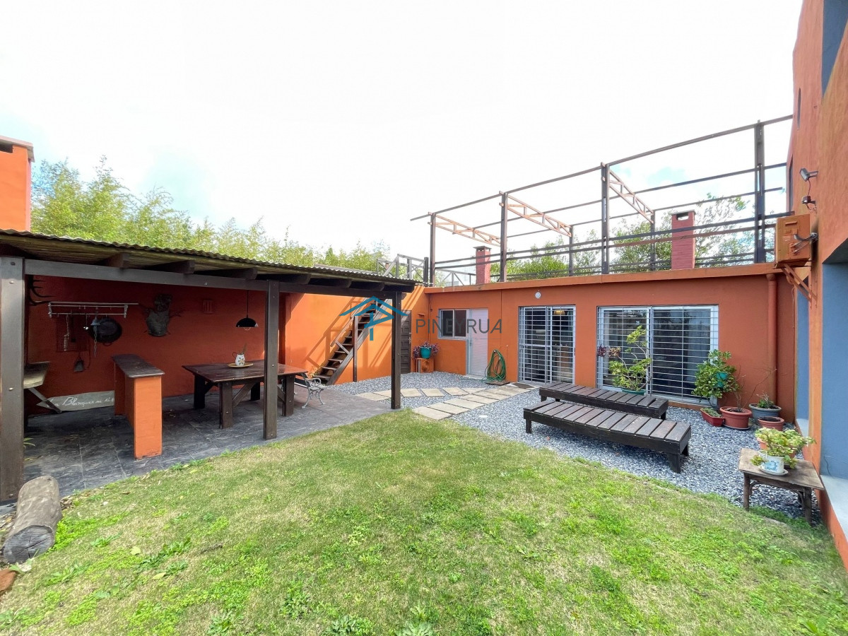 Casa ID.177 - EN VENTA, PROPIEDAD EN ALTOS DE PUNTA PIEDRAS 4 DORMITORIOS