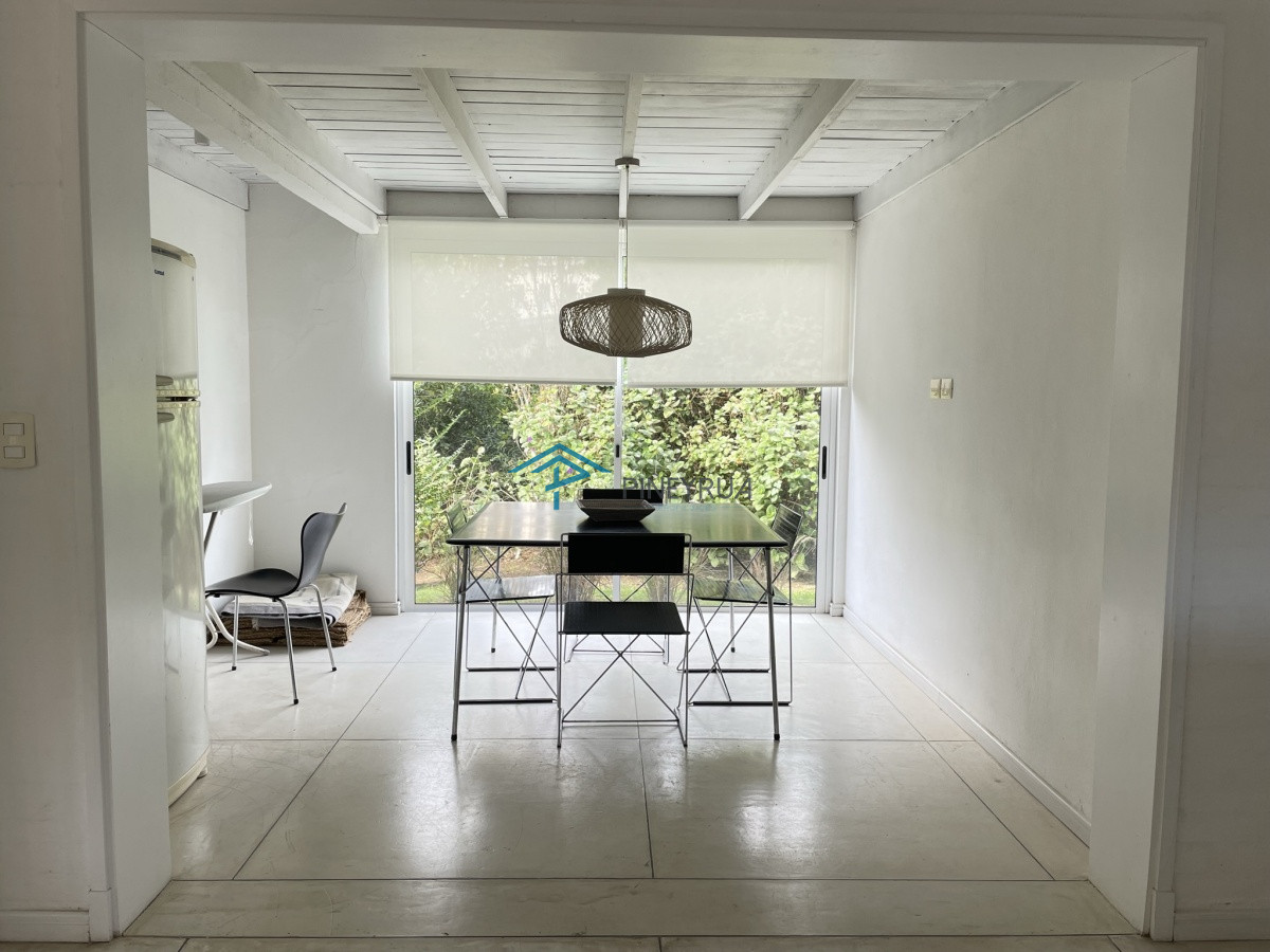 Casa ID.129 - EXCELENTE PROPIEDAD EN VENTA EN LAGUNA BLANCA 5 DORMITORIOS