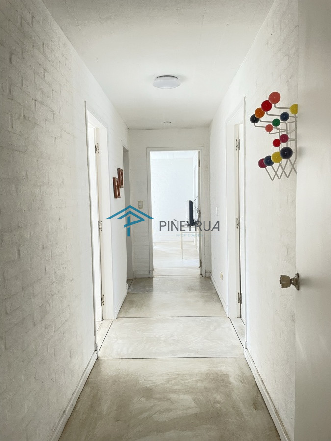 Casa ID.129 - EXCELENTE PROPIEDAD EN VENTA EN LAGUNA BLANCA 5 DORMITORIOS