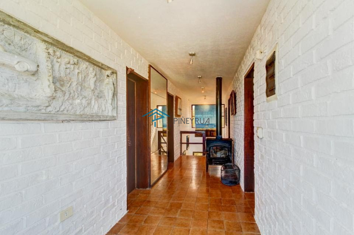 Casa ID.177 - EN VENTA, PROPIEDAD EN ALTOS DE PUNTA PIEDRAS 4 DORMITORIOS