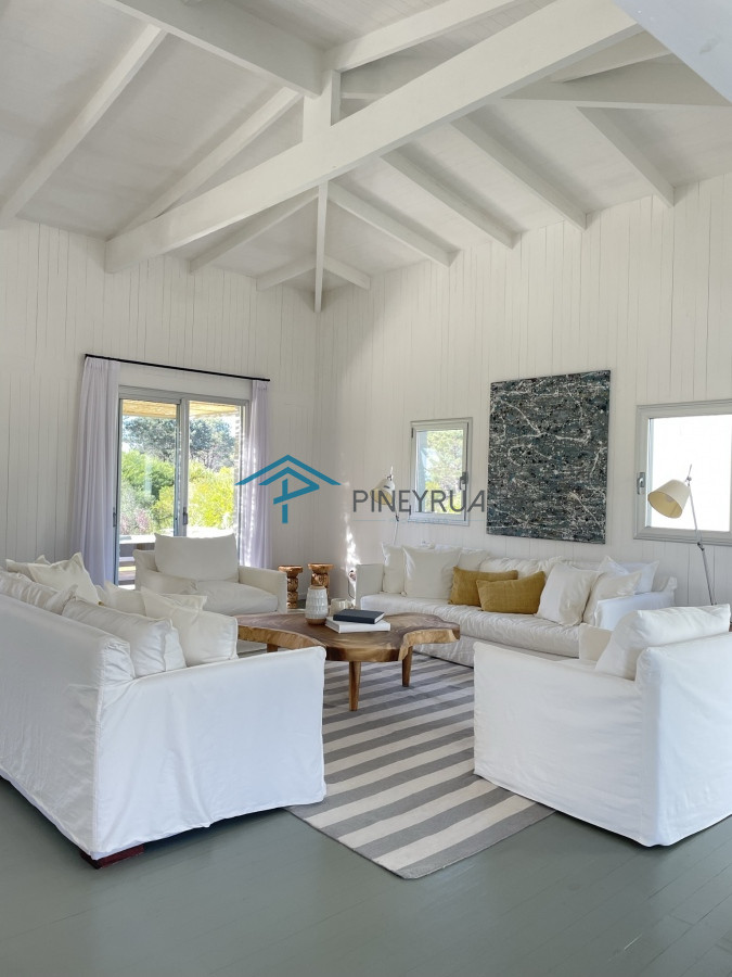 Casa ID.238 - EN VENTA, CASA A ESTRENAR EN BARRIO CERRADO EN JOSE IGNACIO 4 DORMITORIOS