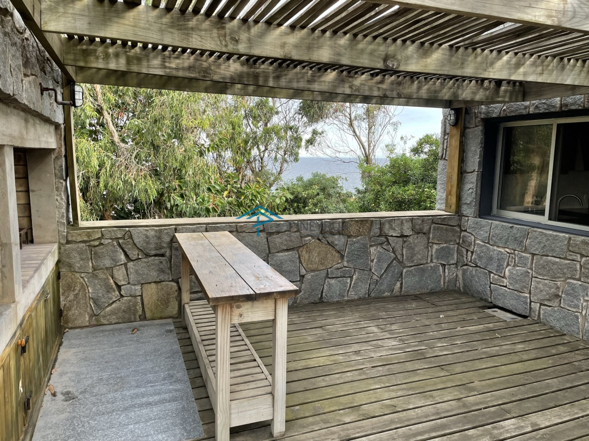 Casa ID.69 - CASA CON VISTA AL MAR EN VENTA EN EL CHORRO 4 DORMITORIOS