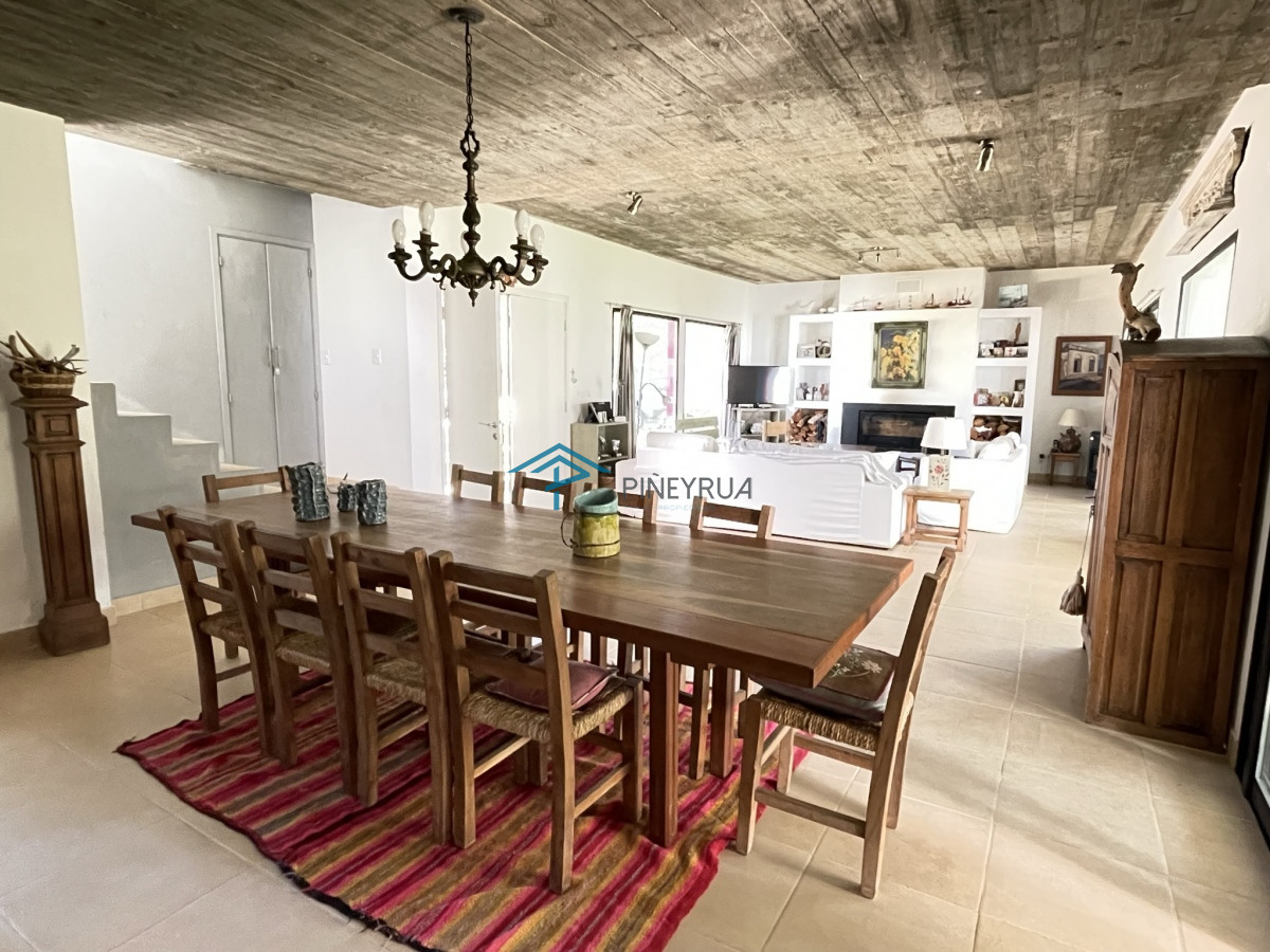 Casa ID.311 - CASA EN VENTA EN BARRIO CERRADO LAGUNA BLANCA 7 DOTMITORIOS