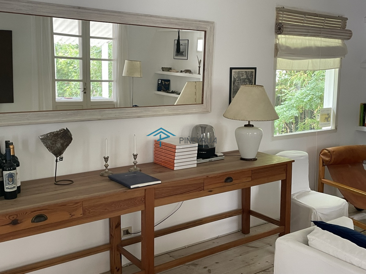 Casa ID.131 - CASA EN VENTA EN ZONA TRANQUILA DE LA BARRA 3 DORMITORIOS Y PILETA