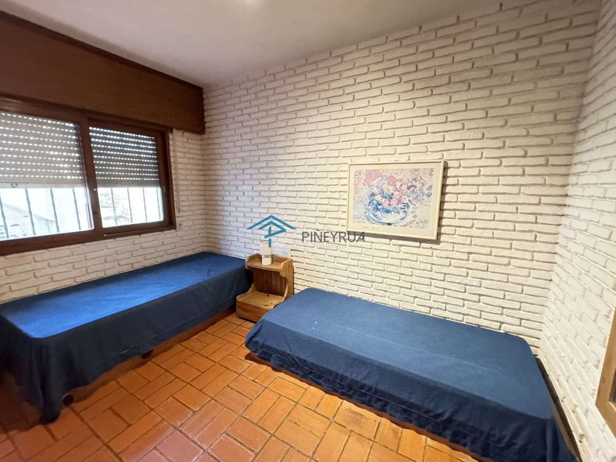 Casa ID.352 - Casa ubicada en La Barra a pasos del mar. 