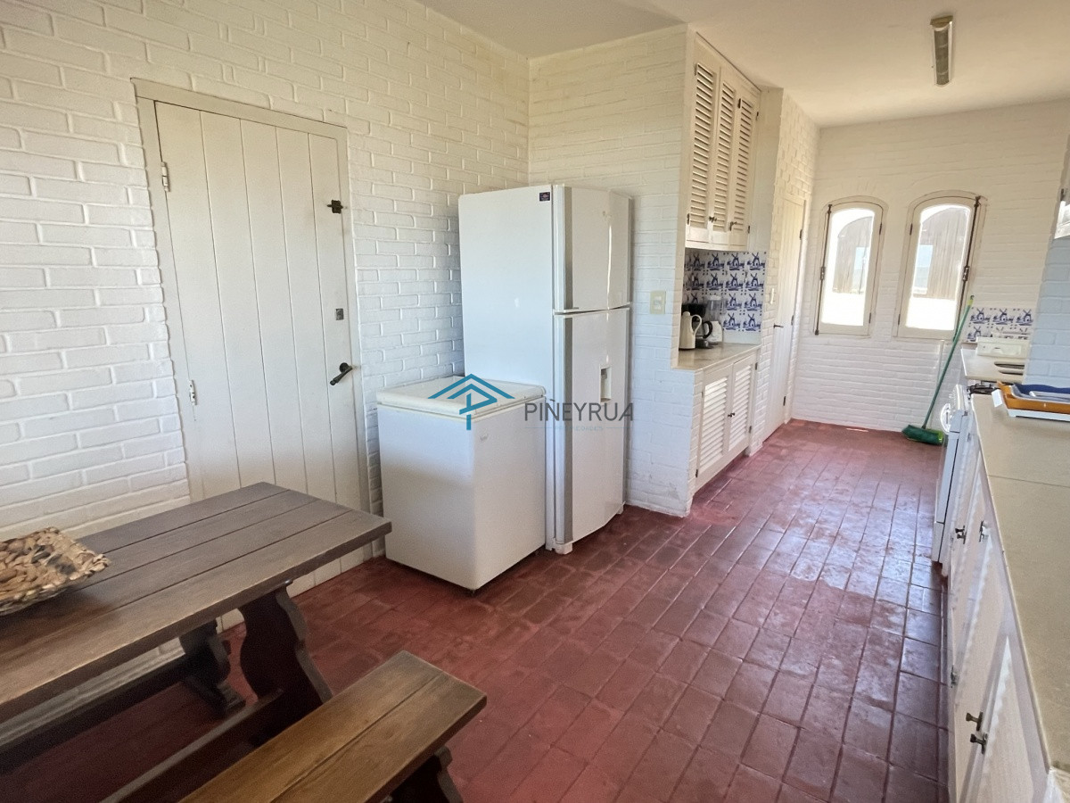 Casa ID.78 - CASA EN ALQUILER EN PRIMERA LINEA EN LA POSTA DEL CANGREJO 6 DORM.