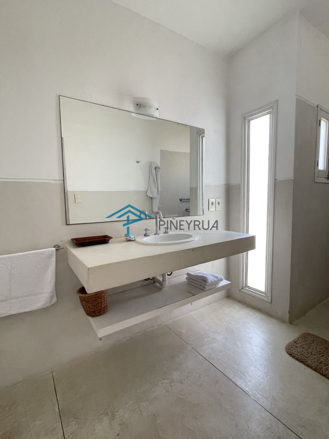 Casa ID.78 - CASA EN ALQUILER EN PRIMERA LINEA EN LA POSTA DEL CANGREJO 6 DORM.