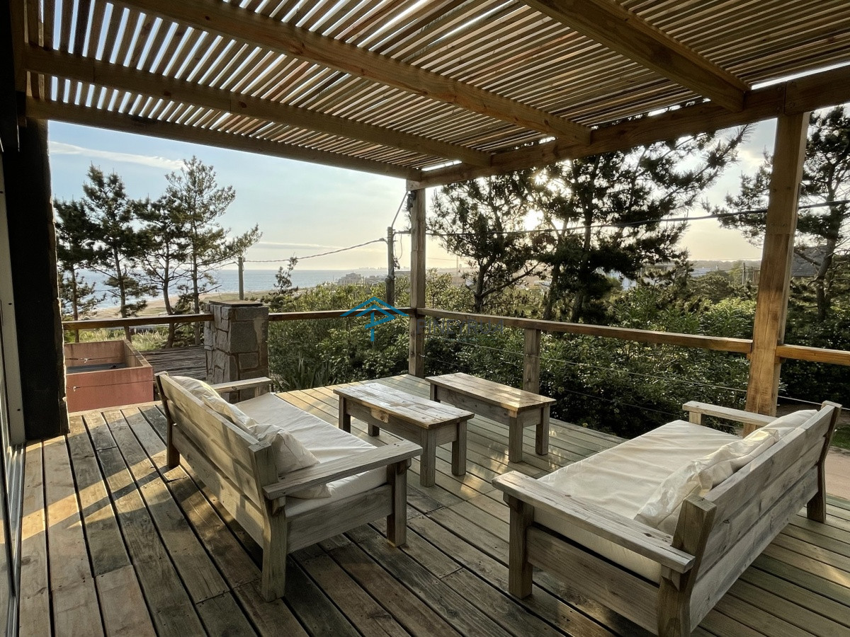 Casa ID.69 - CASA CON VISTA AL MAR EN VENTA EN EL CHORRO 4 DORMITORIOS
