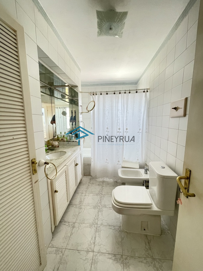 Casa ID.97 - PROPIEDAD EN VENTA CON EXCELENTE UBICACIÓN FRENTE A LA PLAYA EN LA BARRA