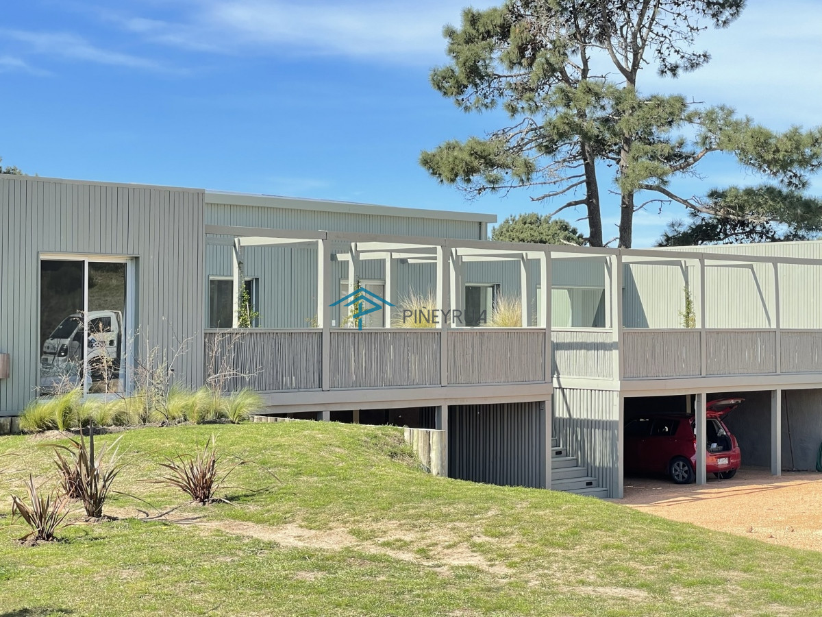 Casa ID.238 - EN VENTA, CASA A ESTRENAR EN BARRIO CERRADO EN JOSE IGNACIO 4 DORMITORIOS