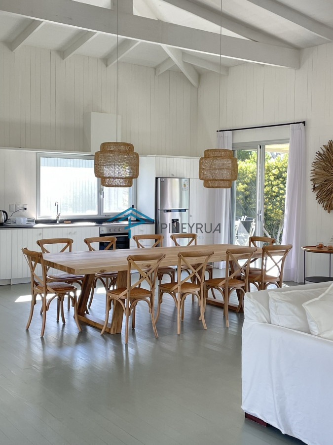 Casa ID.238 - EN VENTA, CASA A ESTRENAR EN BARRIO CERRADO EN JOSE IGNACIO 4 DORMITORIOS