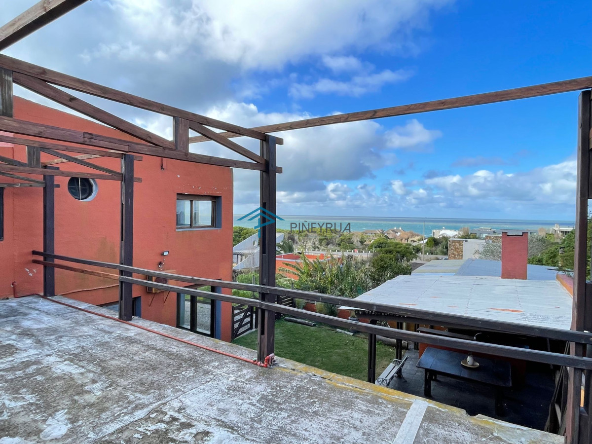Casa ID.177 - EN VENTA, PROPIEDAD EN ALTOS DE PUNTA PIEDRAS 4 DORMITORIOS
