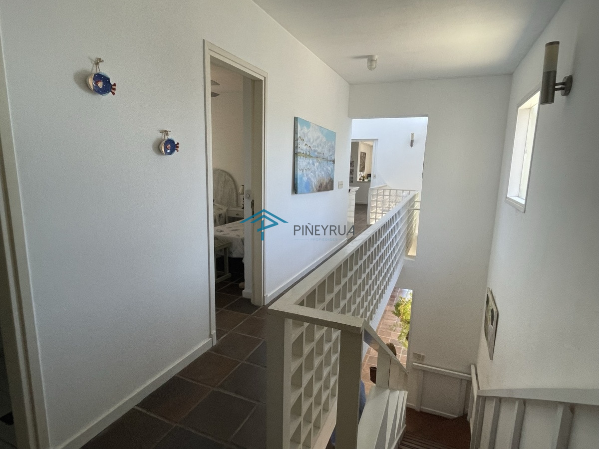 Casa ID.97 - PROPIEDAD EN VENTA CON EXCELENTE UBICACIÓN FRENTE A LA PLAYA EN LA BARRA