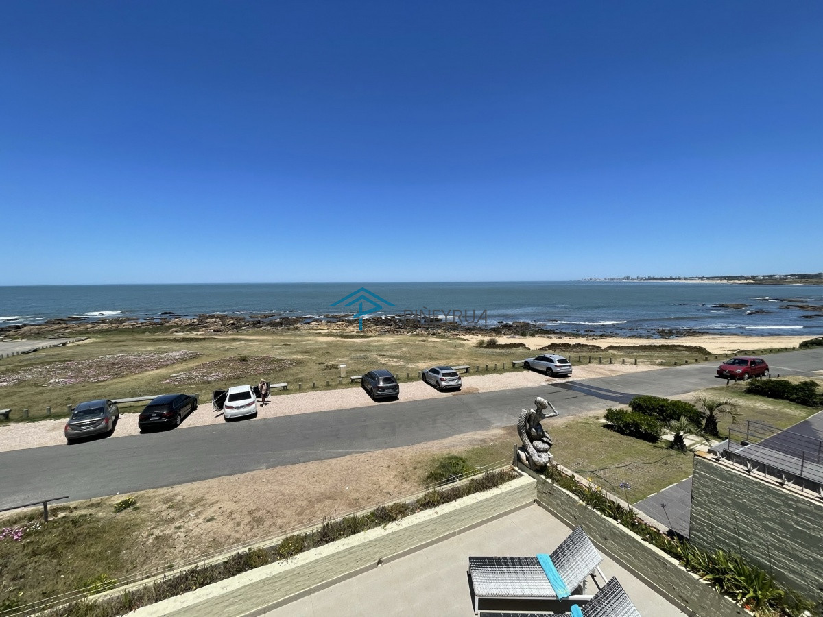 Casa ID.97 - PROPIEDAD EN VENTA CON EXCELENTE UBICACIÓN FRENTE A LA PLAYA EN LA BARRA