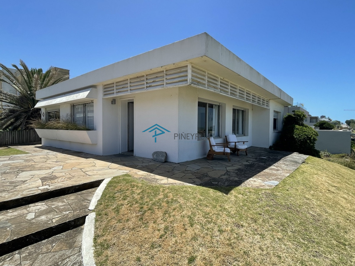 Casa ID.42 - EN VENTA CASA DE 2 DORMITORIOS SOBRE PLAYA LA POSTA DEL CANGREJO