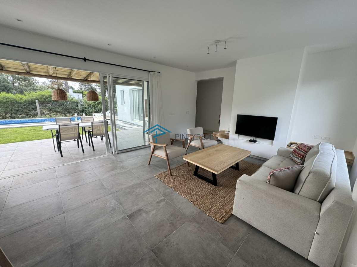 Casa ID.347 - Casa a estrenar en La Barra, 3 dormitorios, piscina