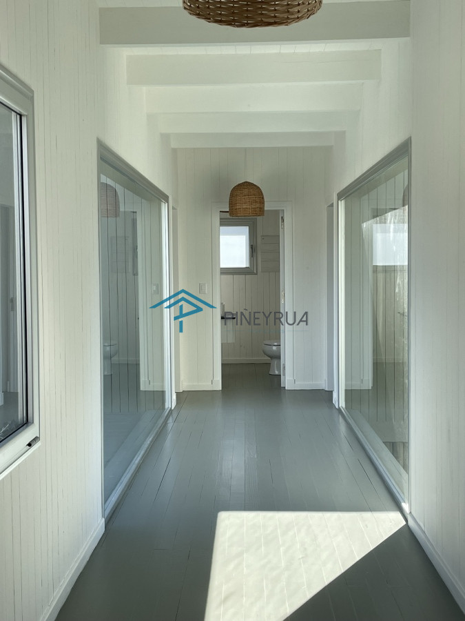 Casa ID.238 - EN VENTA, CASA A ESTRENAR EN BARRIO CERRADO EN JOSE IGNACIO 4 DORMITORIOS