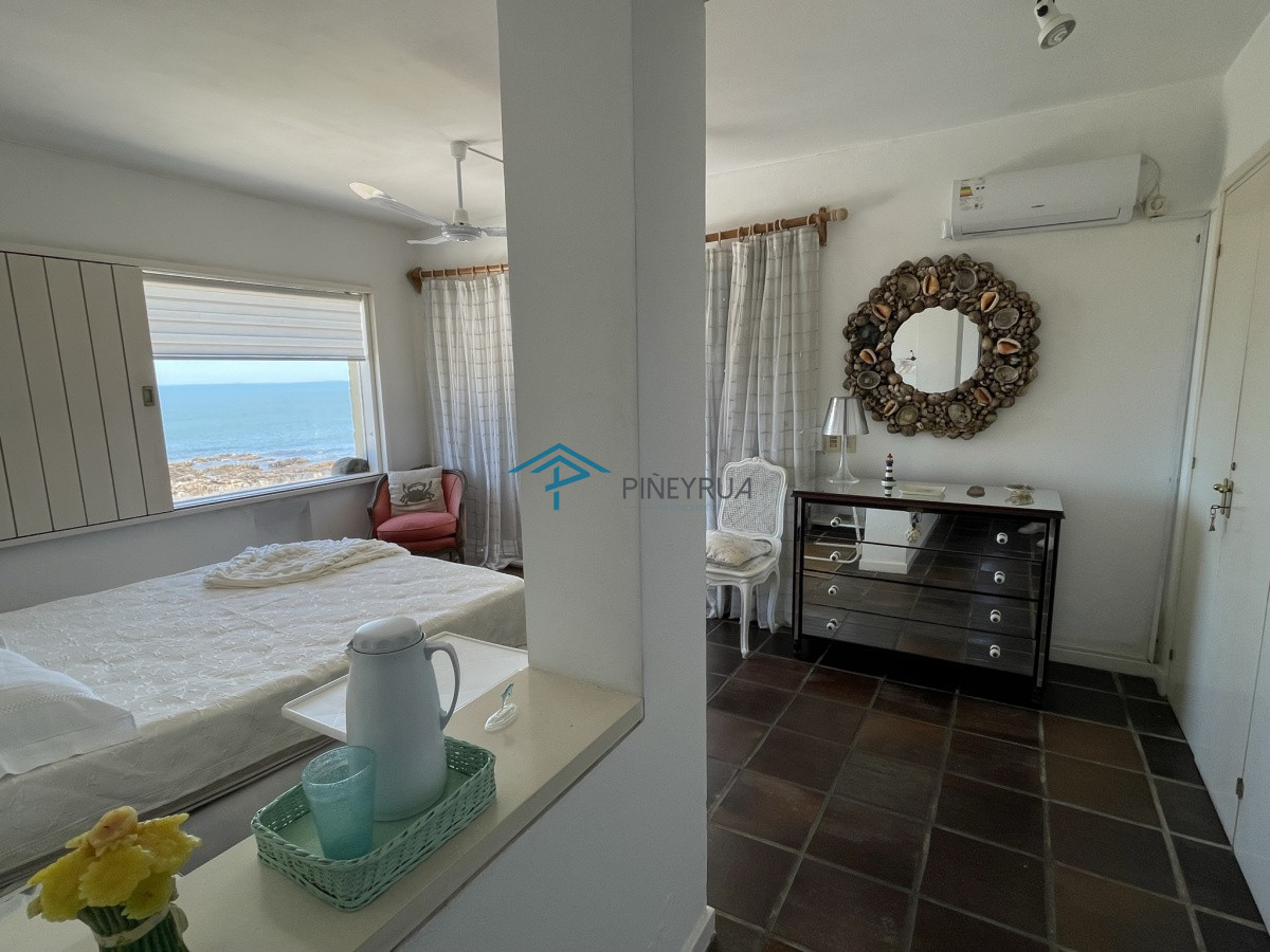 Casa ID.97 - PROPIEDAD EN VENTA CON EXCELENTE UBICACIÓN FRENTE A LA PLAYA EN LA BARRA