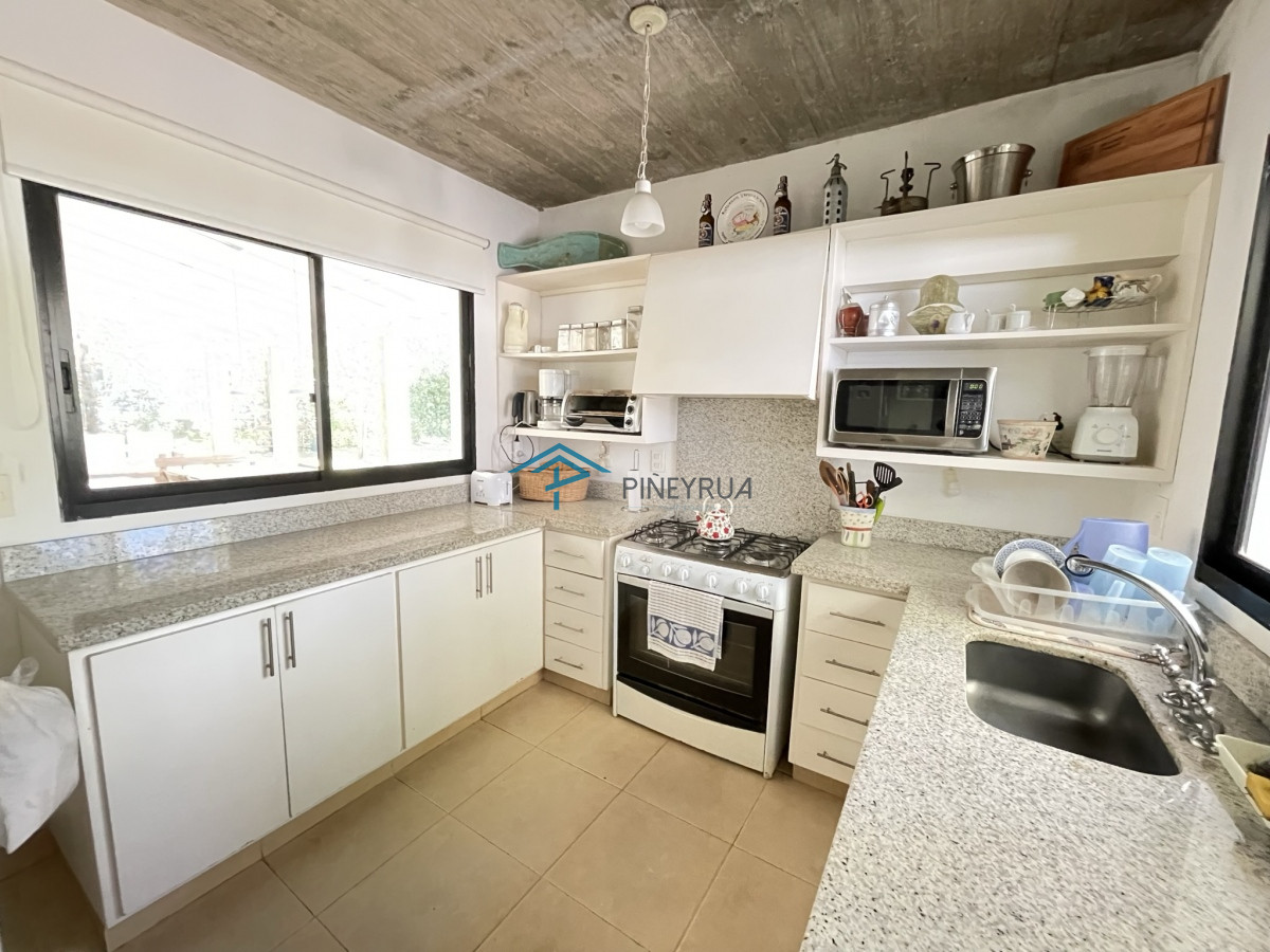 Casa ID.311 - CASA EN VENTA EN BARRIO CERRADO LAGUNA BLANCA 7 DOTMITORIOS