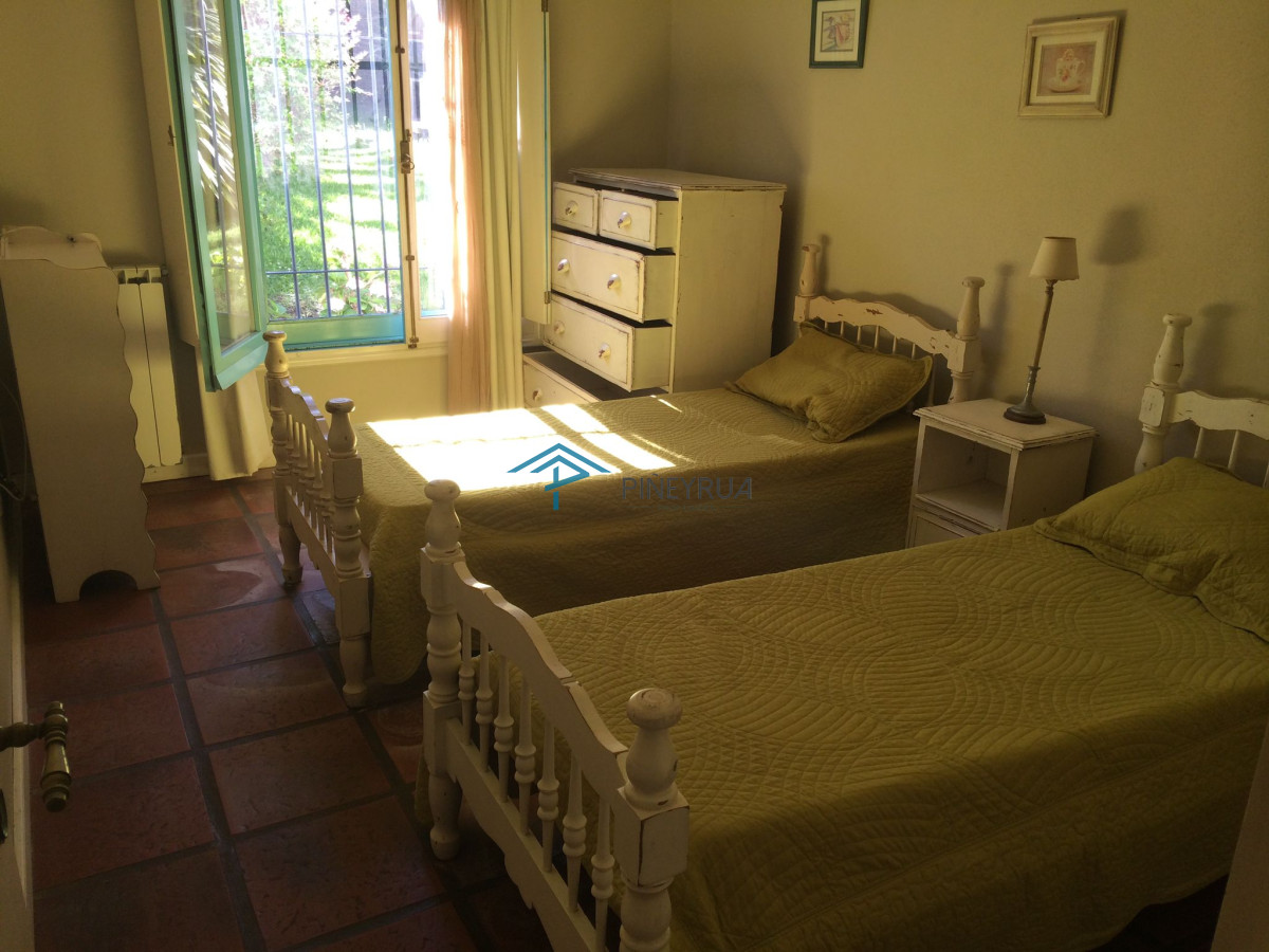 Casa ID.111 - CASA EN VENTA EN LA BARRA ZONA LA POSTA DEL CANGREJO 3 DORMITORIOS