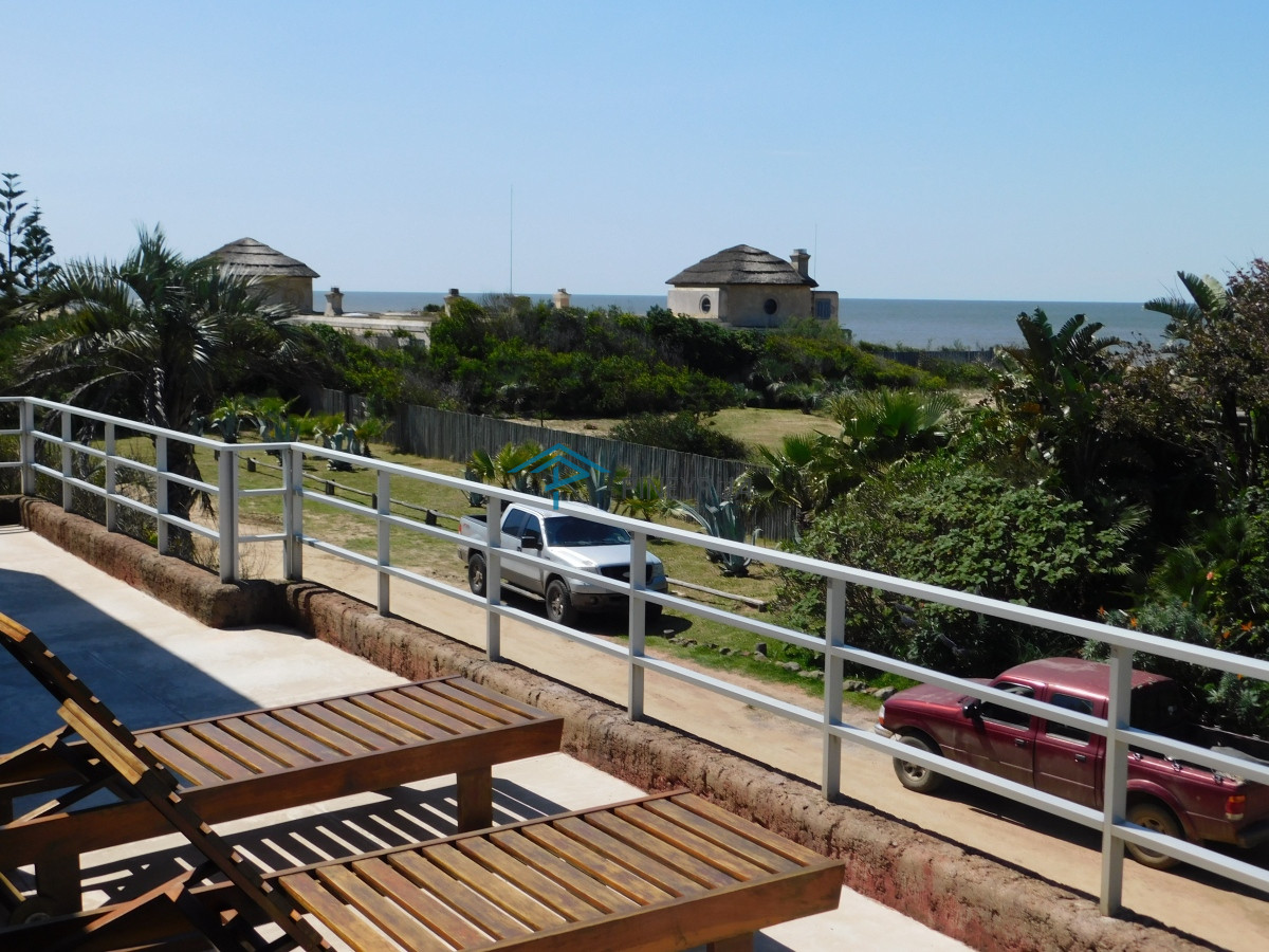 Casa ID.248 - CASA EN ALQUILER TEMPORARIO EN PUNTA PIEDRAS 5 DORMITORIOS