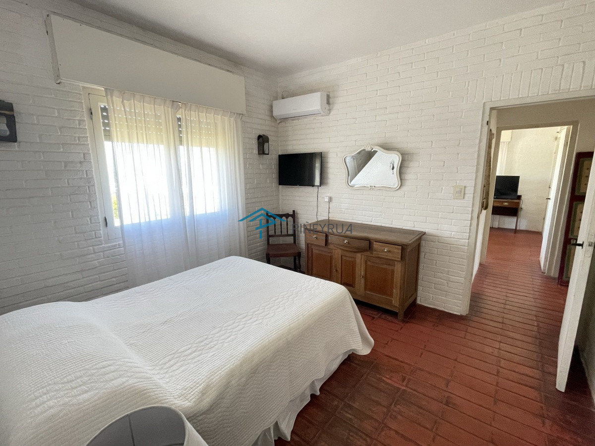 Casa ID.78 - CASA EN ALQUILER EN PRIMERA LINEA EN LA POSTA DEL CANGREJO 6 DORM.