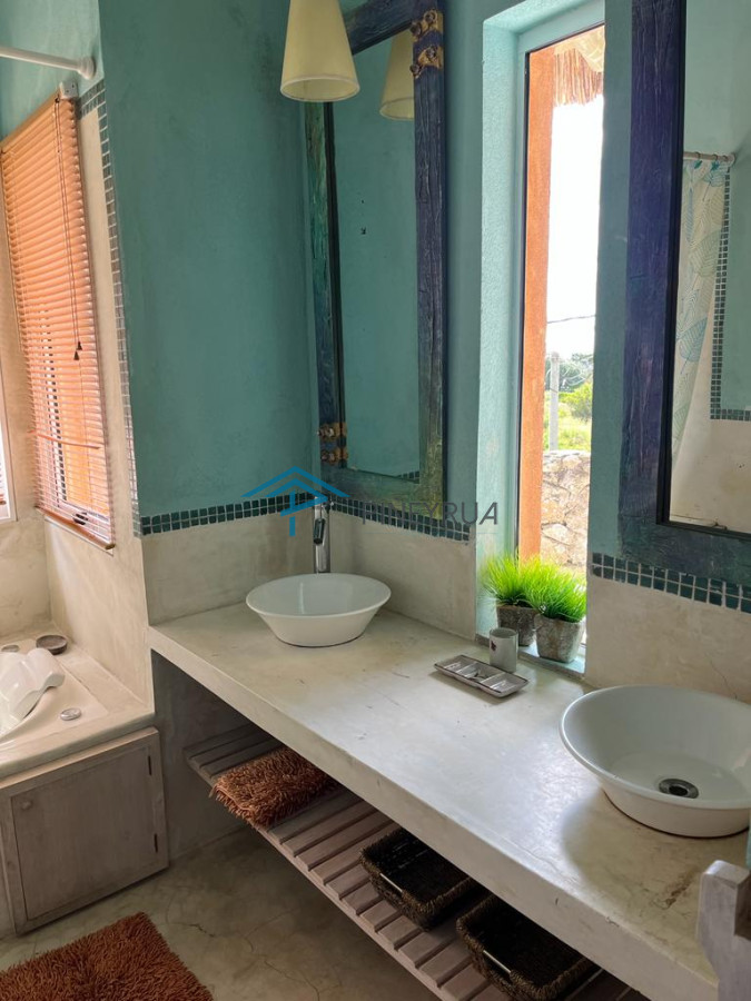 Casa ID.72 - DESTACADA PROPIEDAD EN VENTA EN MONTOYA 4 DORMITORIOS