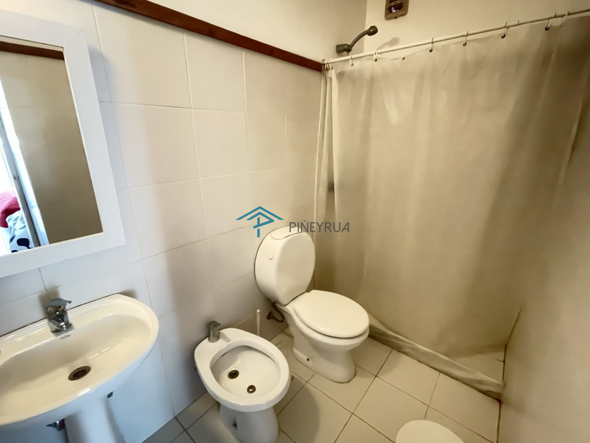 Casa ID.129 - EXCELENTE PROPIEDAD EN VENTA EN LAGUNA BLANCA 5 DORMITORIOS