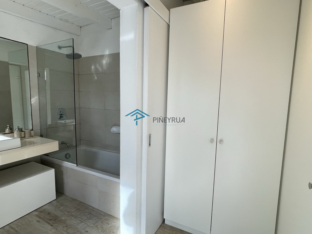 Casa ID.129 - EXCELENTE PROPIEDAD EN VENTA EN LAGUNA BLANCA 5 DORMITORIOS