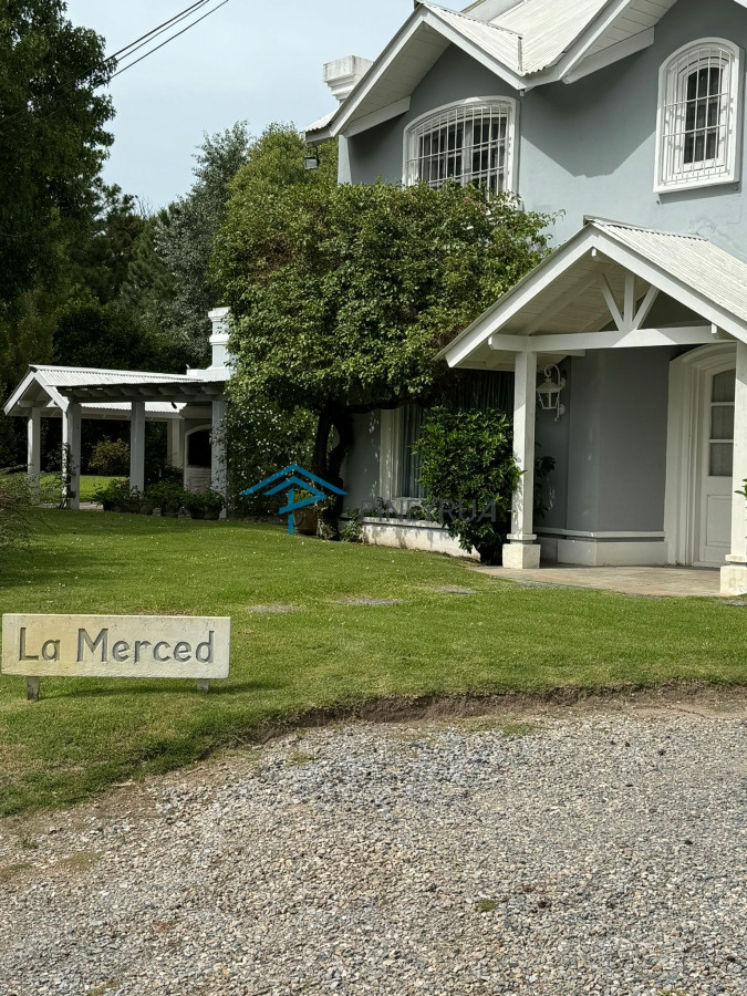 Casa en venta en La Barra 4 dormitorios mas dependencia de servicio