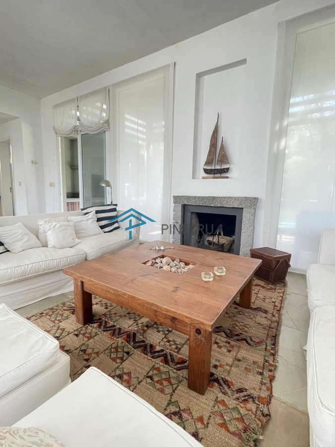 Casa ID.127 - CASA EN VENTA EN EL CLUB LAGUNA BLANCA 3 DORMITORIOS Y SERVICIO