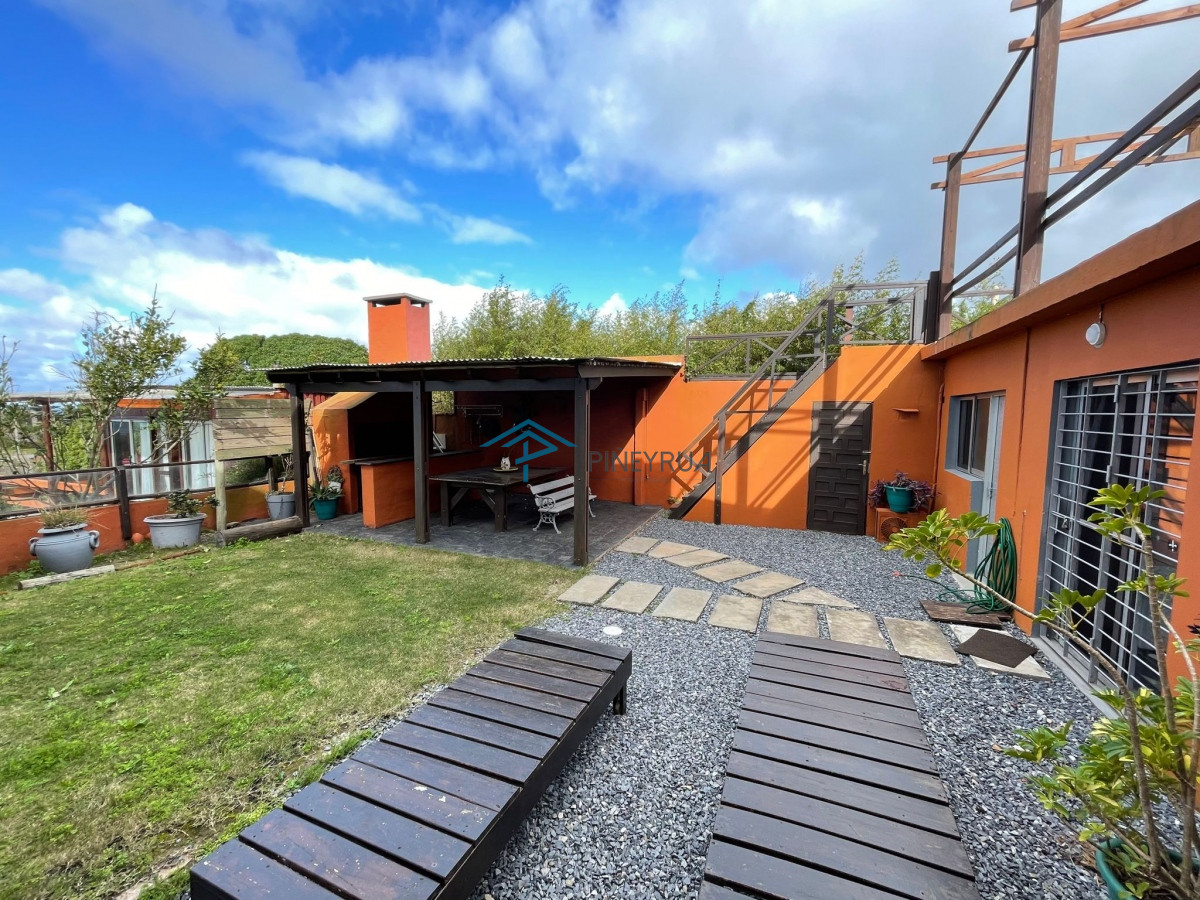 Casa ID.177 - EN VENTA, PROPIEDAD EN ALTOS DE PUNTA PIEDRAS 4 DORMITORIOS