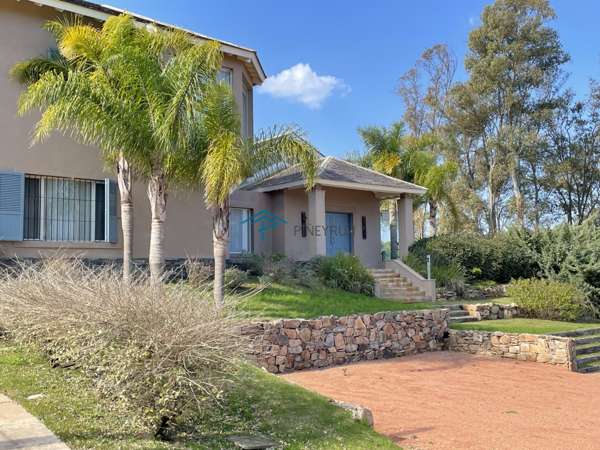 Casa ID.212 - ESPECTACULAR PROPIEDAD EN VENTA EN EL CLUB DE LA BARRA 