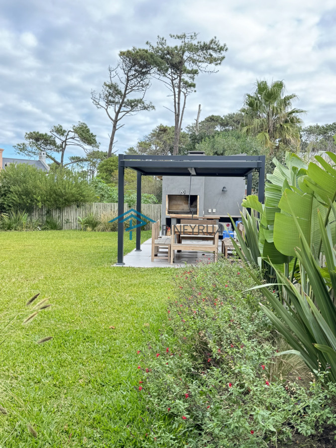 Tuto Casa en Montoya Venta